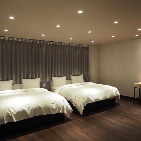 Day Chen Hotel Yilan Exterior photo