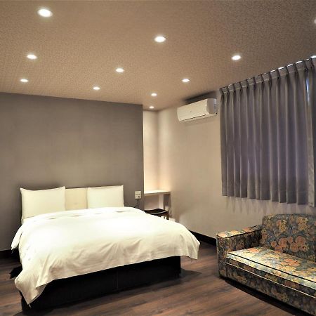 Day Chen Hotel Yilan Exterior photo