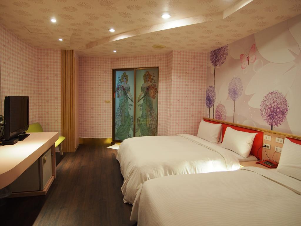 Day Chen Hotel Yilan Exterior photo