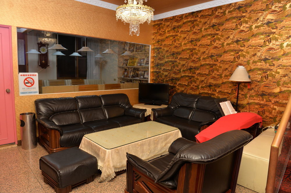 Day Chen Hotel Yilan Exterior photo