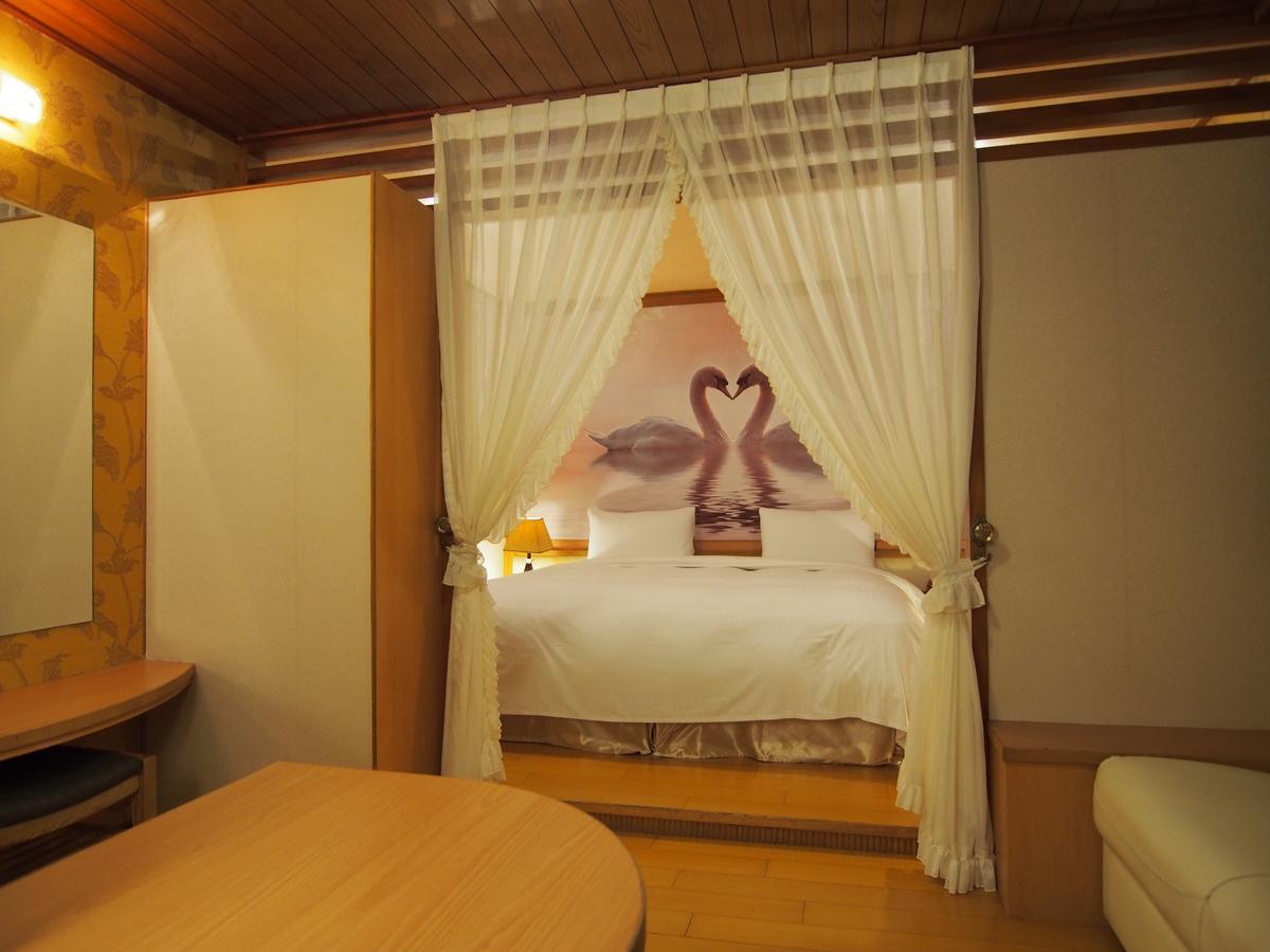 Day Chen Hotel Yilan Exterior photo