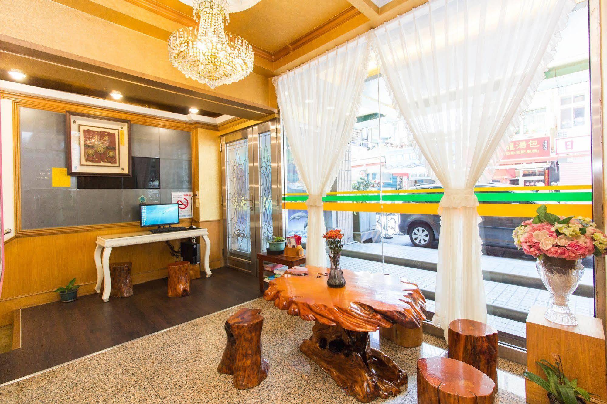 Day Chen Hotel Yilan Exterior photo