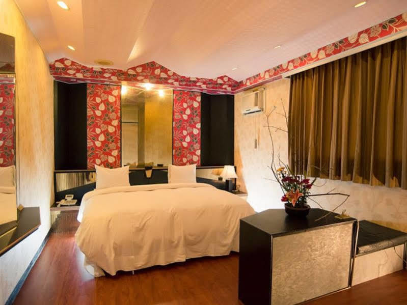 Day Chen Hotel Yilan Exterior photo
