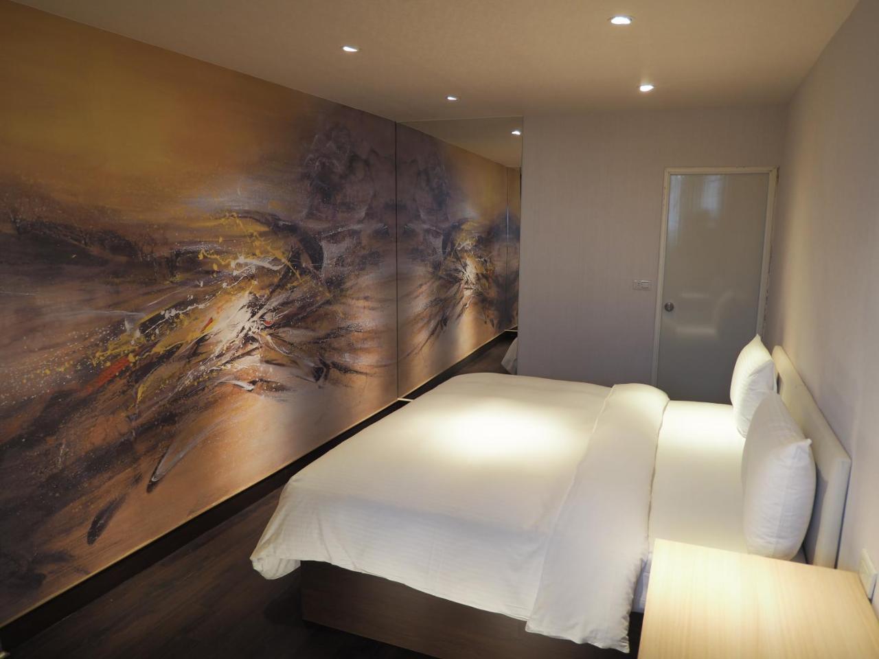 Day Chen Hotel Yilan Exterior photo