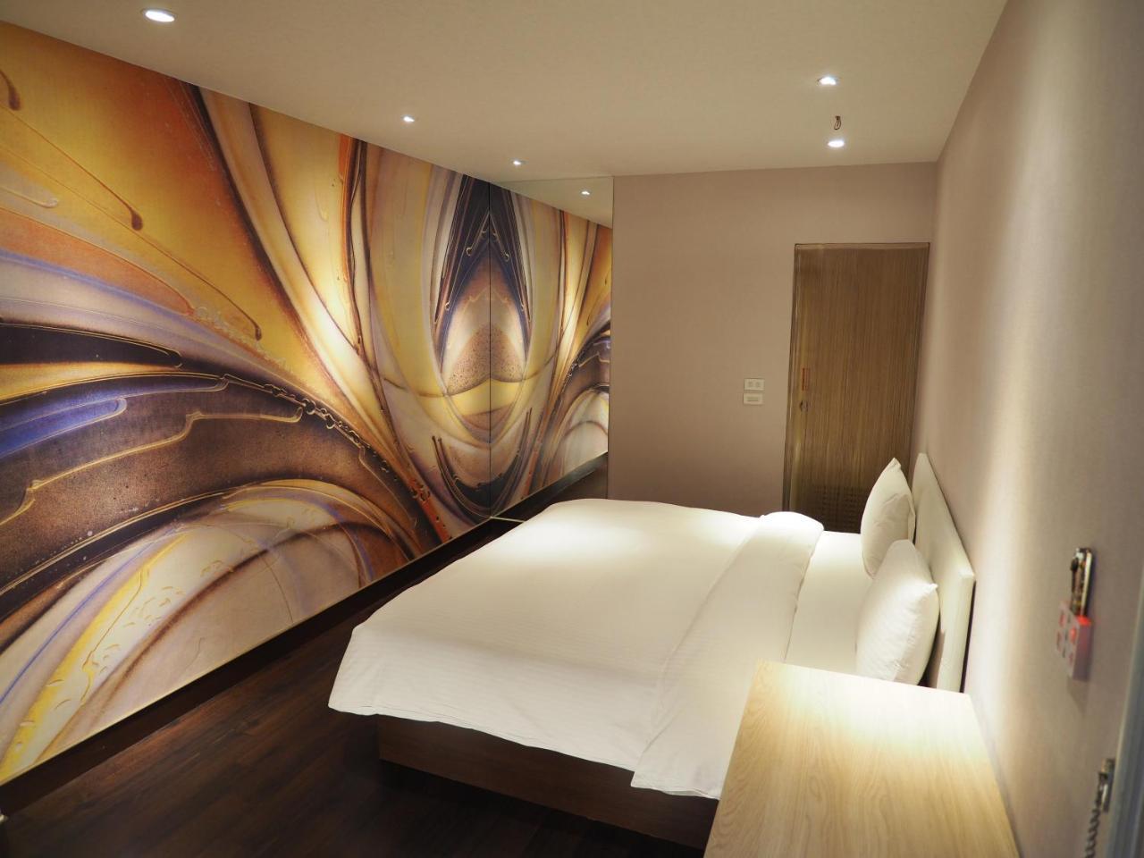 Day Chen Hotel Yilan Exterior photo