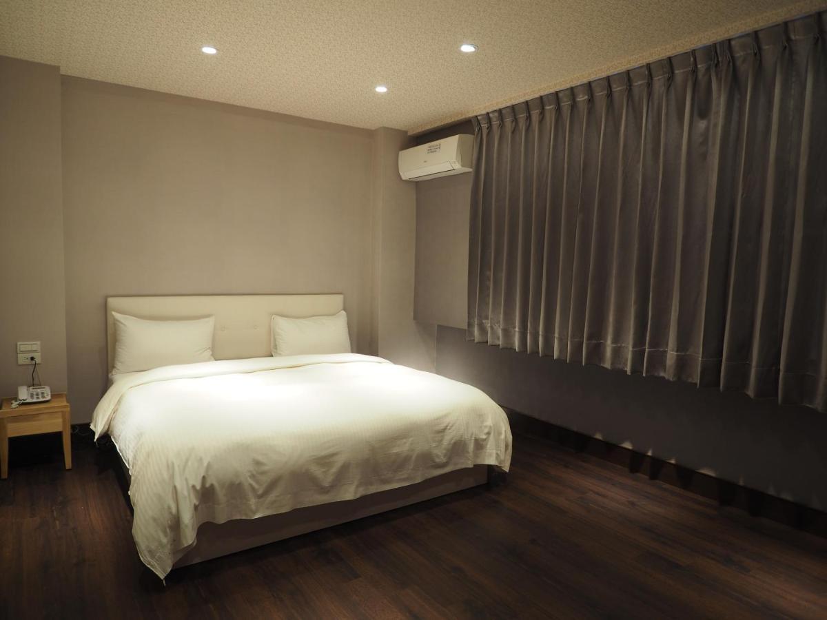 Day Chen Hotel Yilan Exterior photo