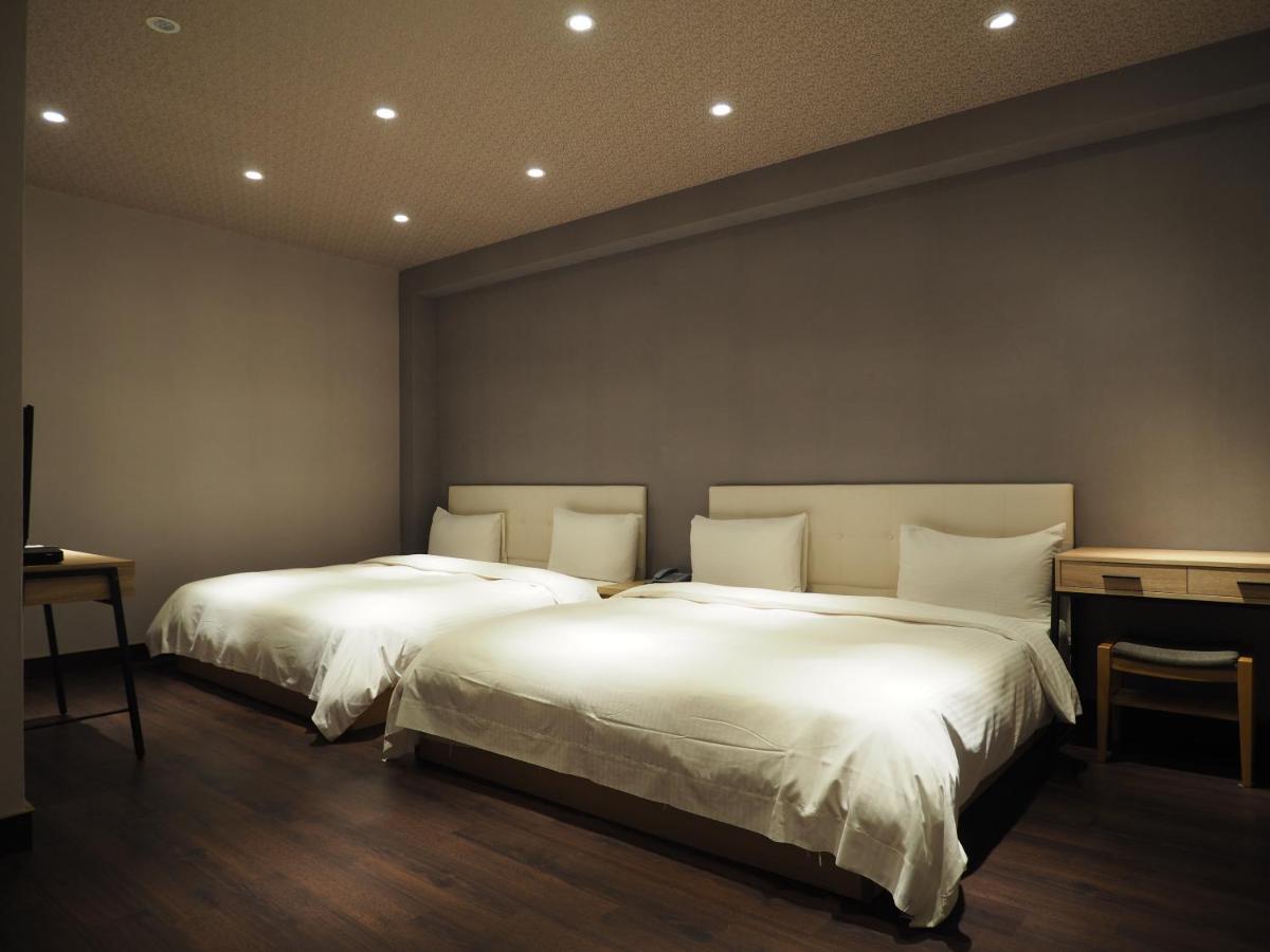 Day Chen Hotel Yilan Exterior photo